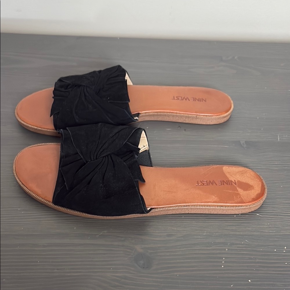 Nine West Melenda Sandals Slip On Black‎ Gathered Faux Suede Slide Size 9